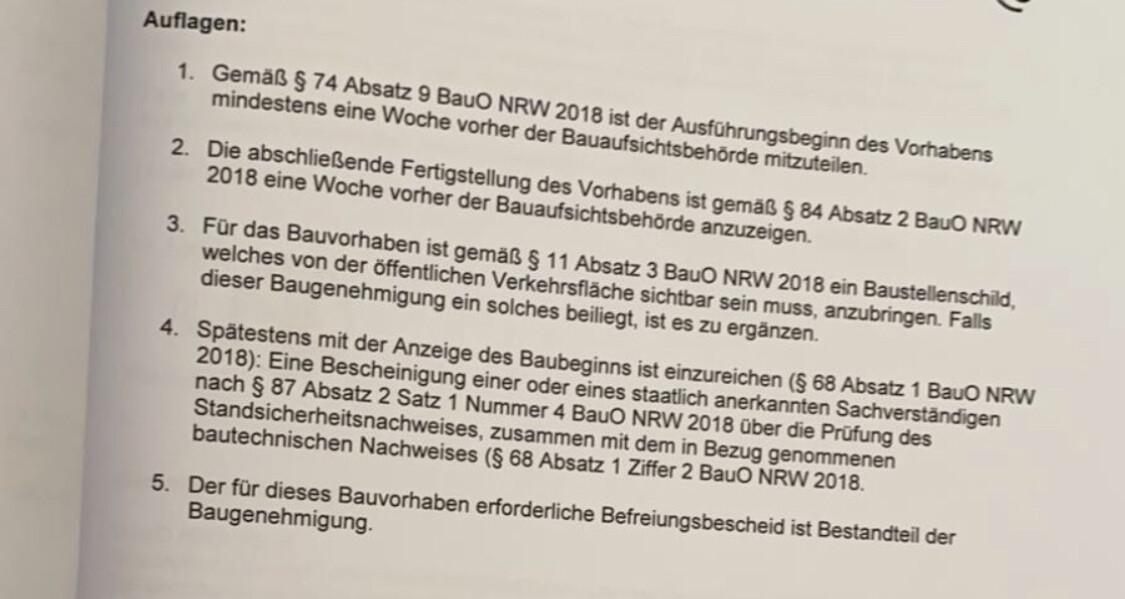 Seite mit Auflagen zu Bauvorschriften (NRW) und Textabschnitten
