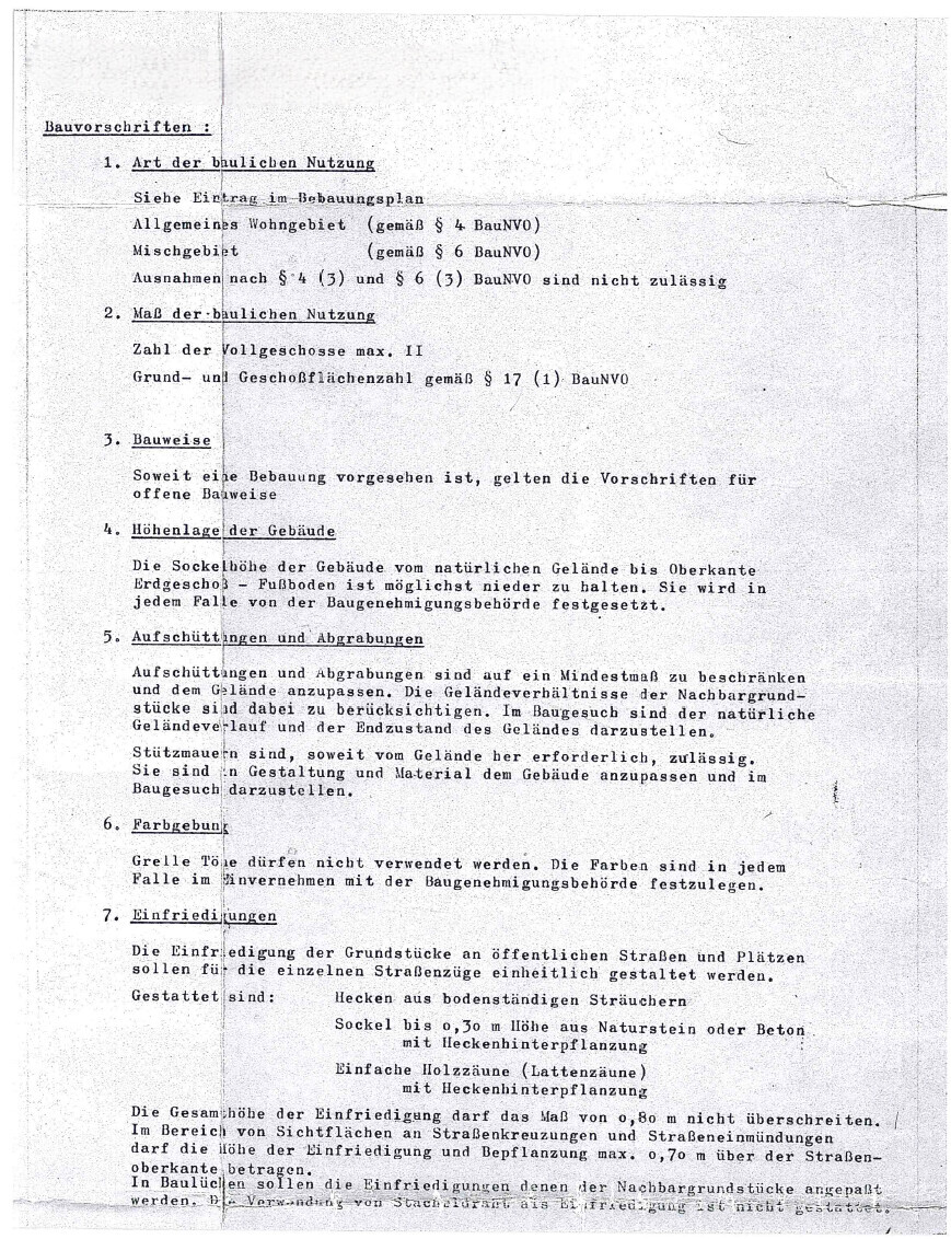 Scan eines Bauvorschriften-Dokuments mit Abschnitten 1–7 (Nutzung, Maße, Bauweise).