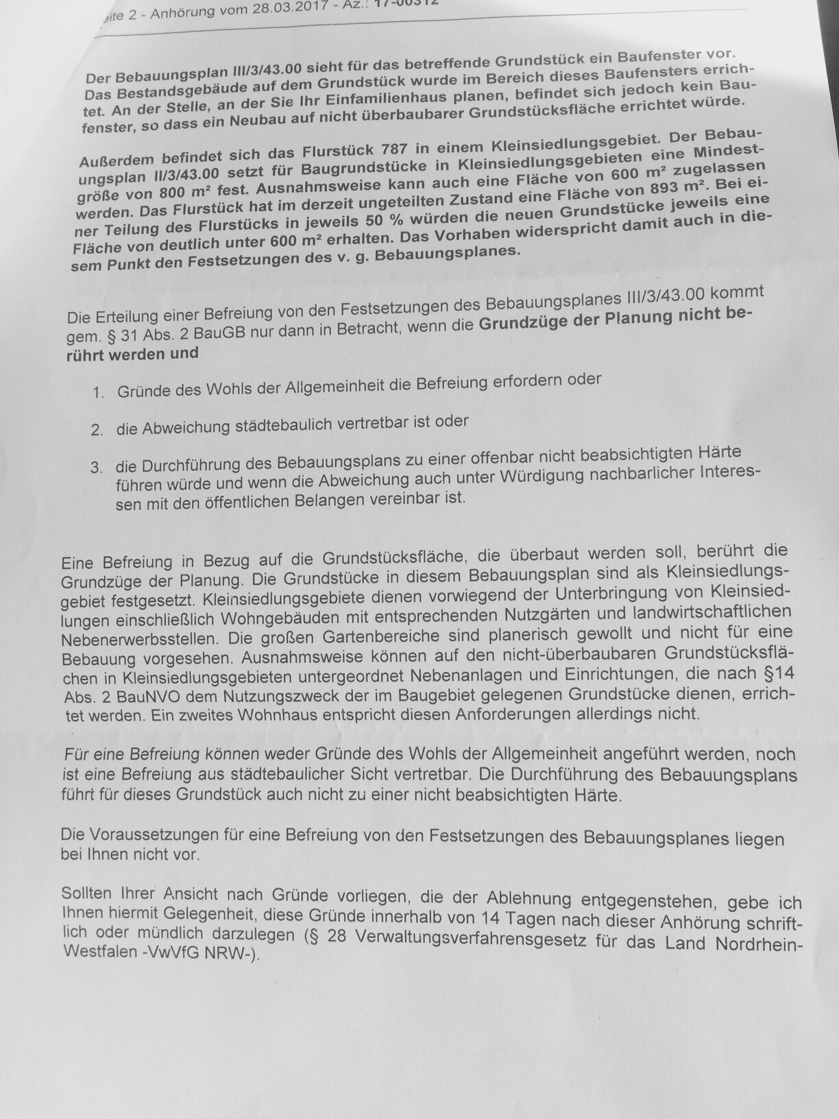 Schwarz-weißes Dokument mit Text zum Bebauungsplan und Grundstücksplanung