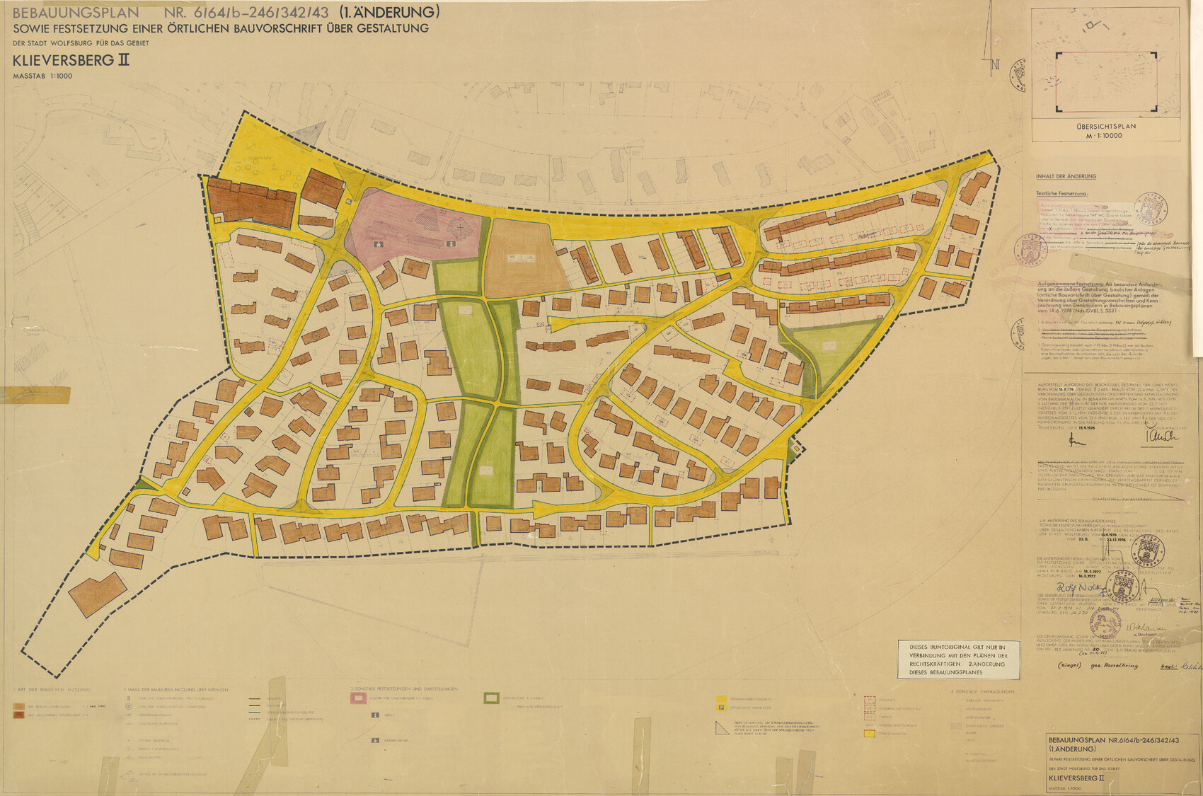 Bebauungsplan Wolfsburg, Gebiet KLIEVERSBERG II: gelbe Straßen, braune Häuser, grüne Flächen.