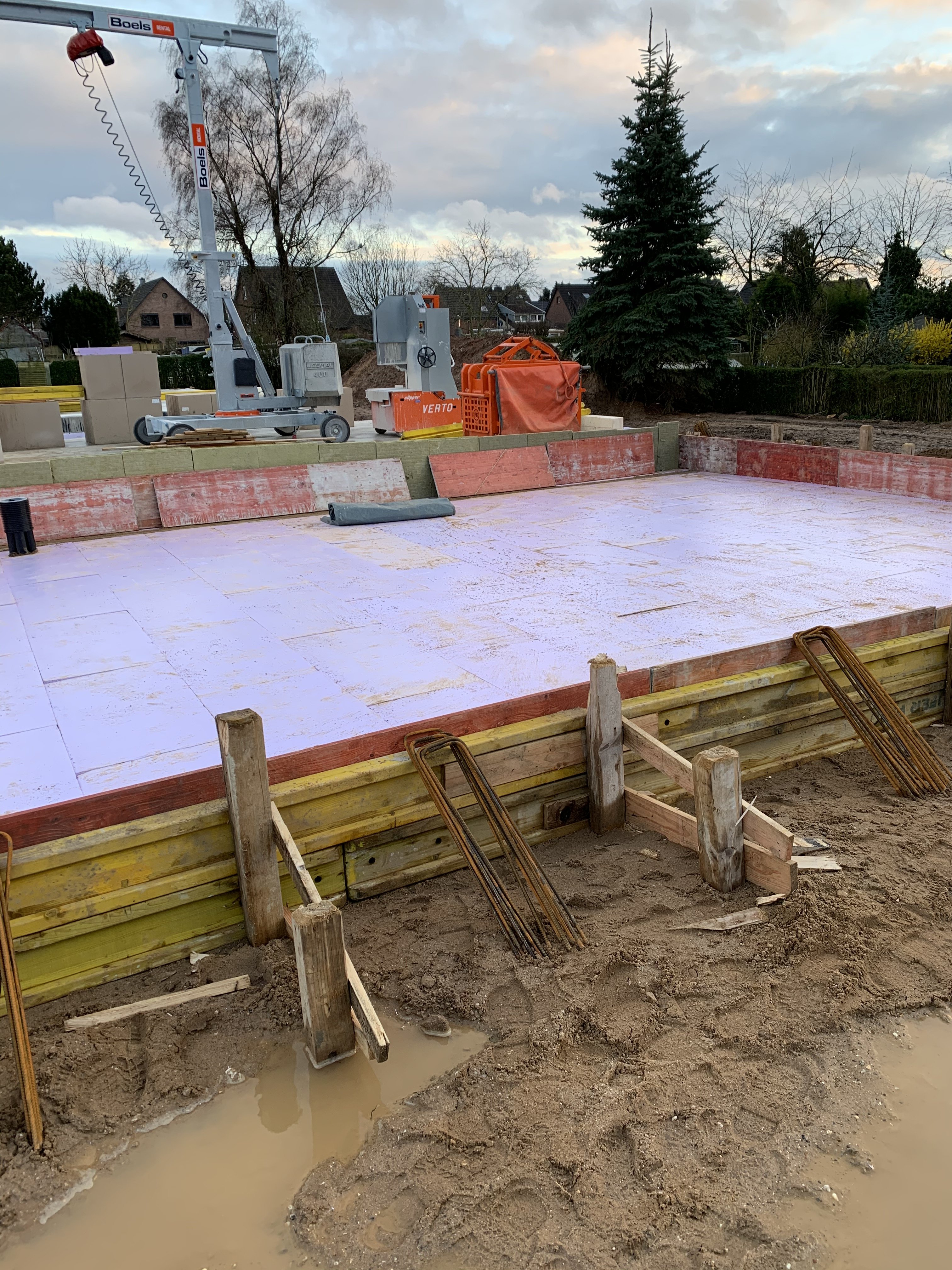 beginn-hausbau-bodenplatte-wird-verlegt-tipps-384314-8.jpg