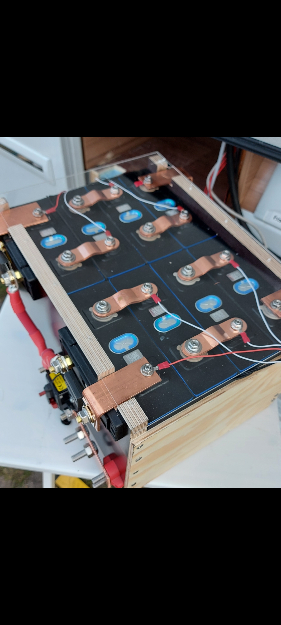 beratung-fuer-photovoltaik-anlage-550795-1.jpg
