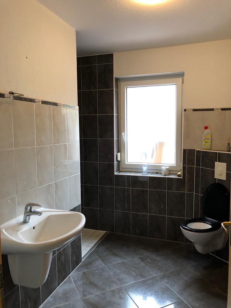beratung-neues-badezimmer-59qm-mit-badewanne-457555-5.jpeg