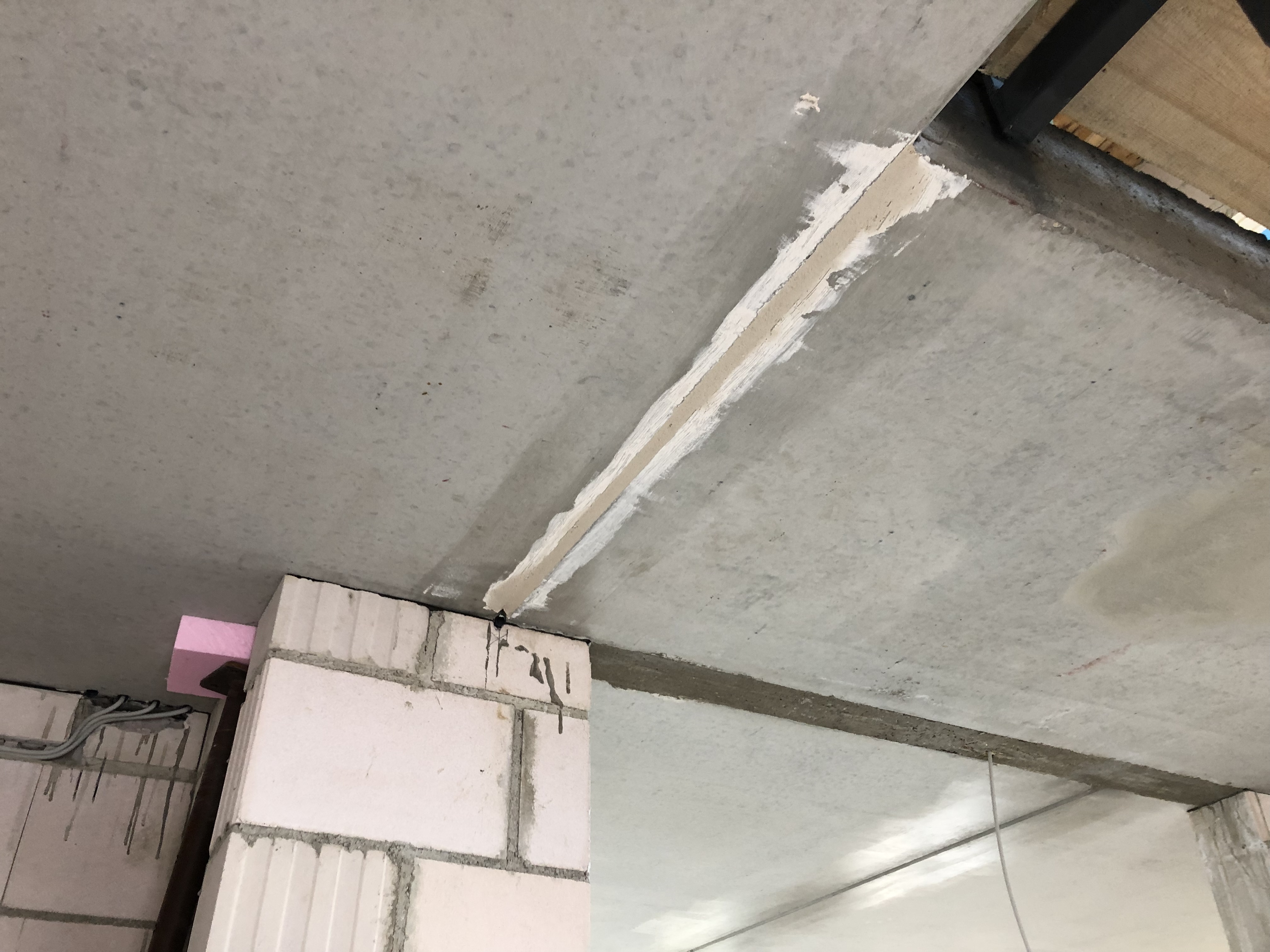 beton-decke-streichen-vorbehandlung-notwendig-326561-2.jpeg