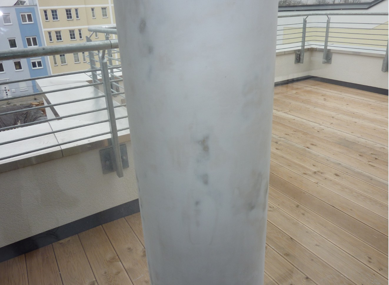 betonsaeule-spachteln-und-schleifen-122850-2.jpg