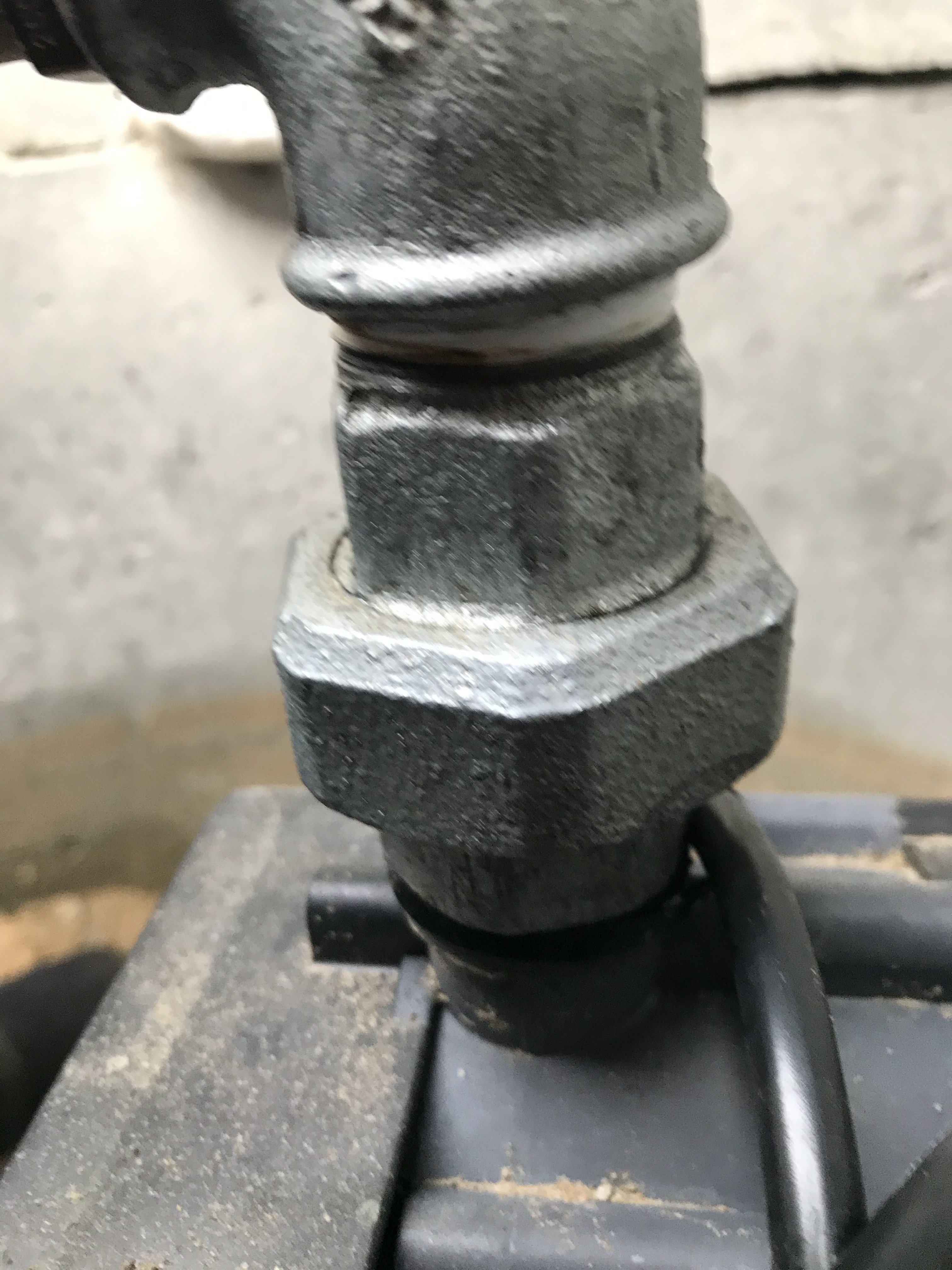 bewaesserungsanlage-grosses-noch-leeres-grundstueck-388334-2.jpg