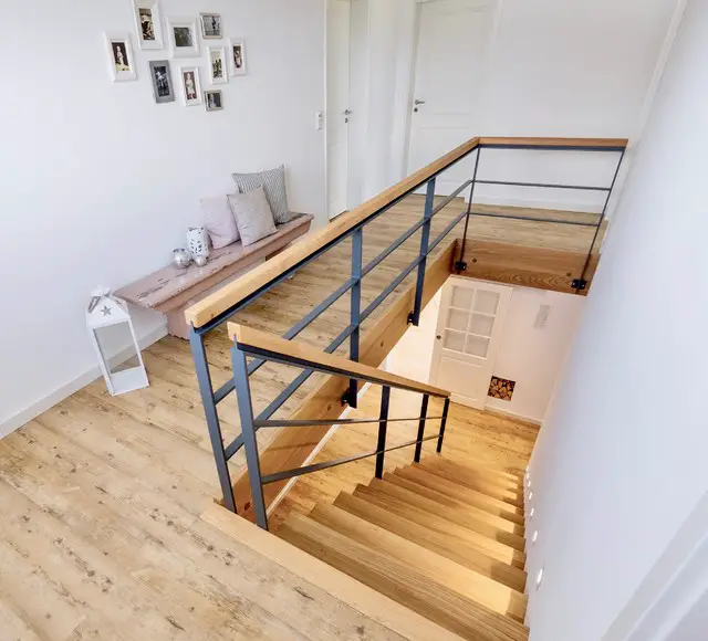 bilderthread-seitenansicht-des-treppenausschnitts-471328-1.jpeg