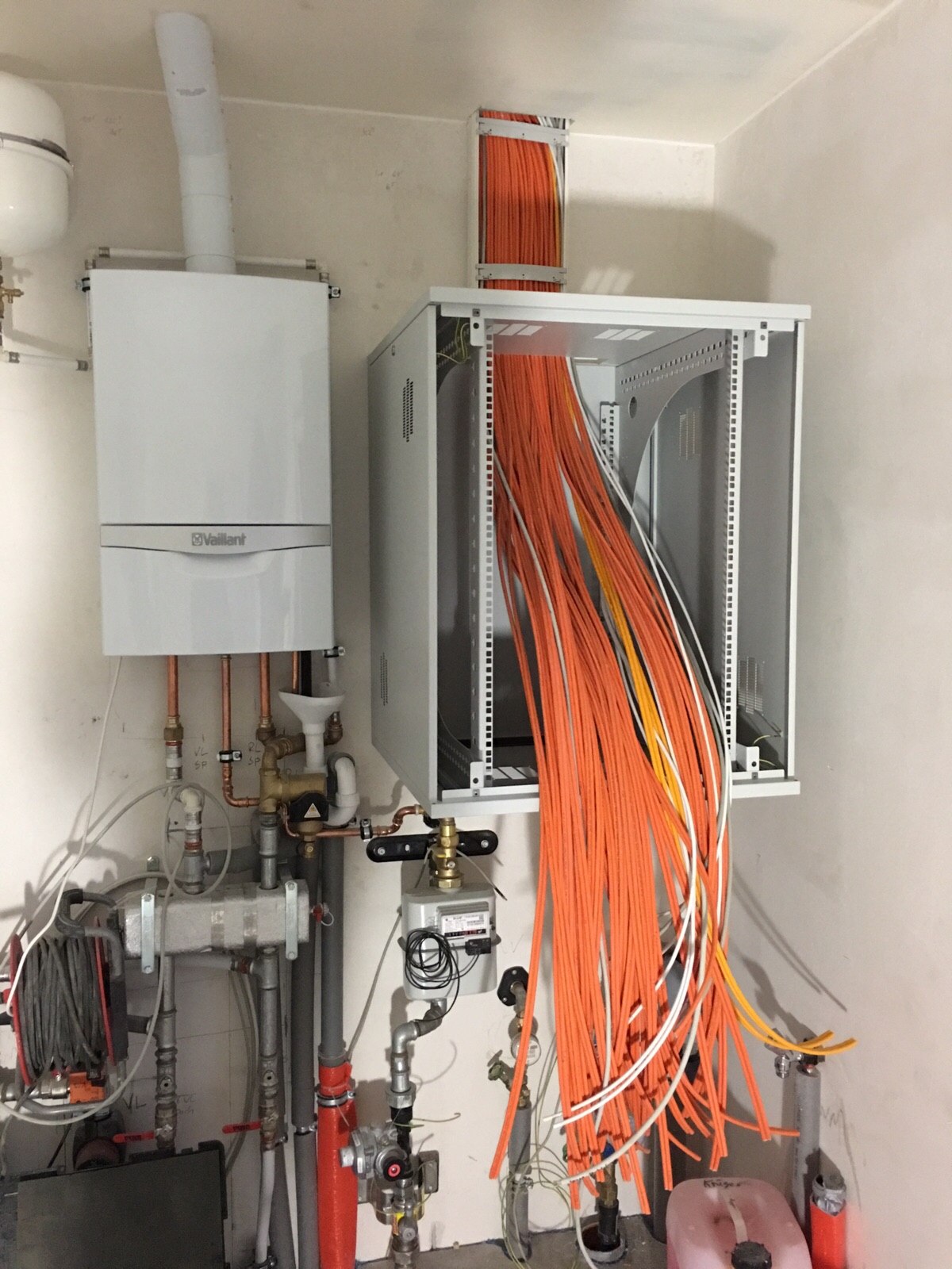 braucht-man-lan-kabel-in-der-garage-595174-1.JPG