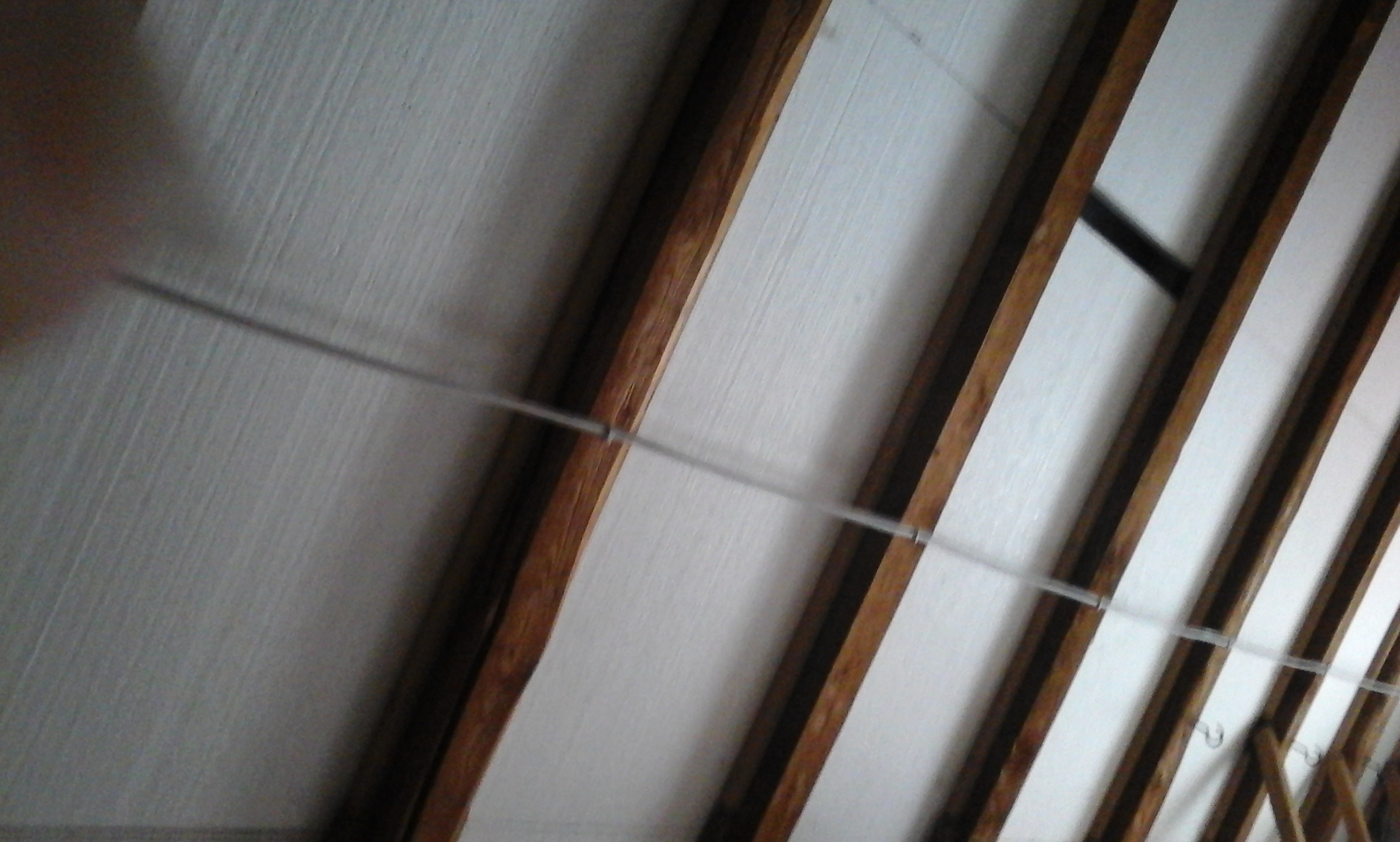 buderus-heizung-zimmer-leitungen-fenster-haustuere-139957-1.jpg