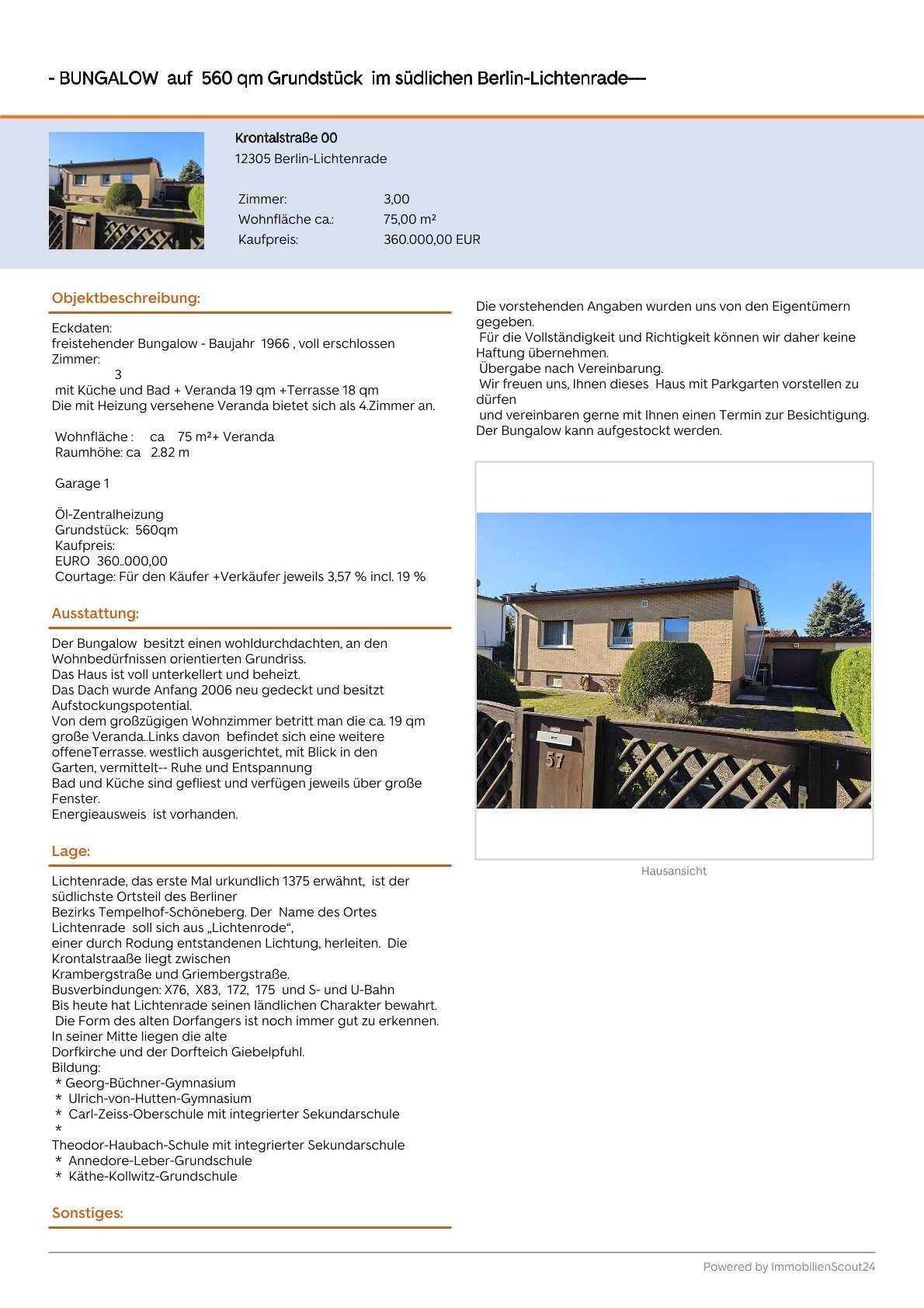 Vorderansicht eines Bungalows mit Garten und Holzzaun