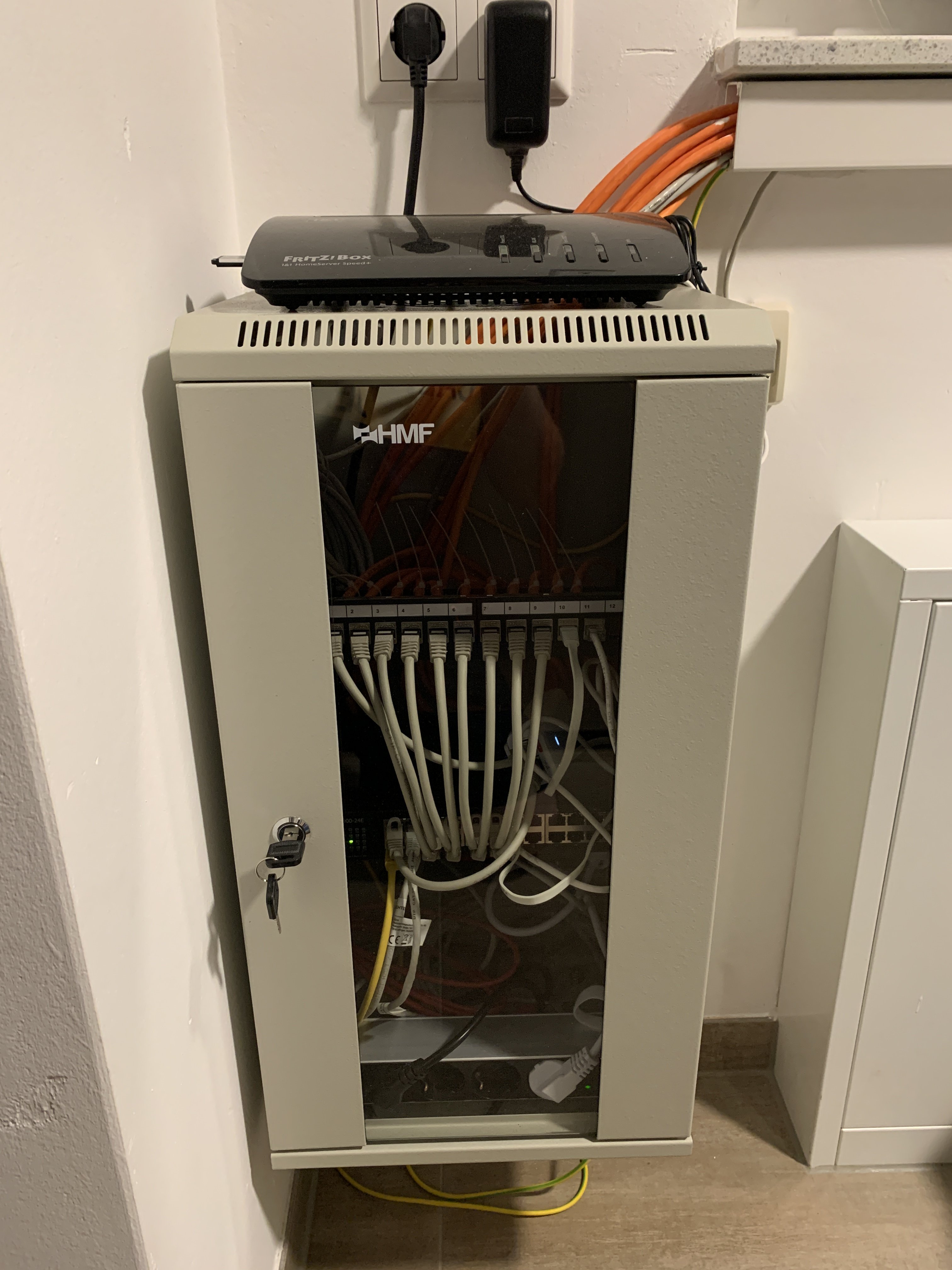 cat-kabel-im-hwr-nicht-gecrimpt-434614-1.jpg
