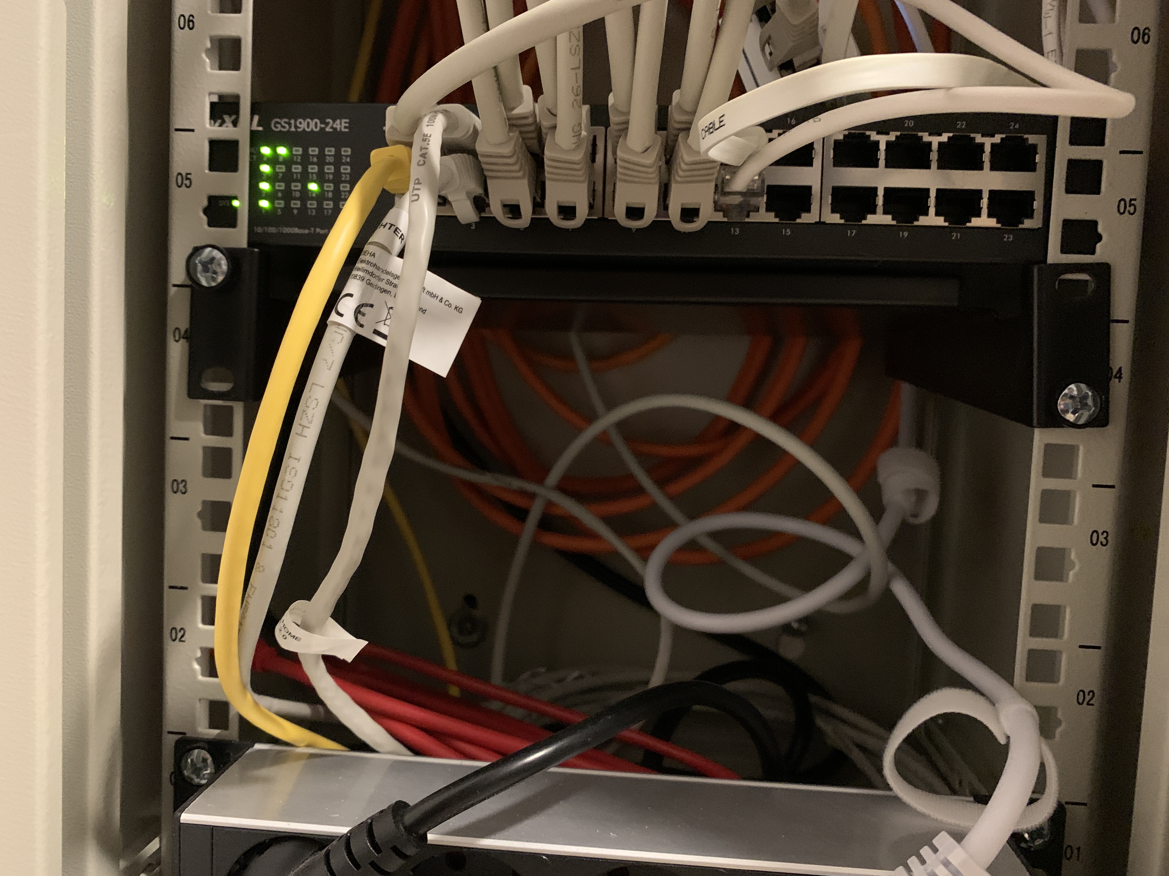 cat-kabel-im-hwr-nicht-gecrimpt-434614-4.jpg