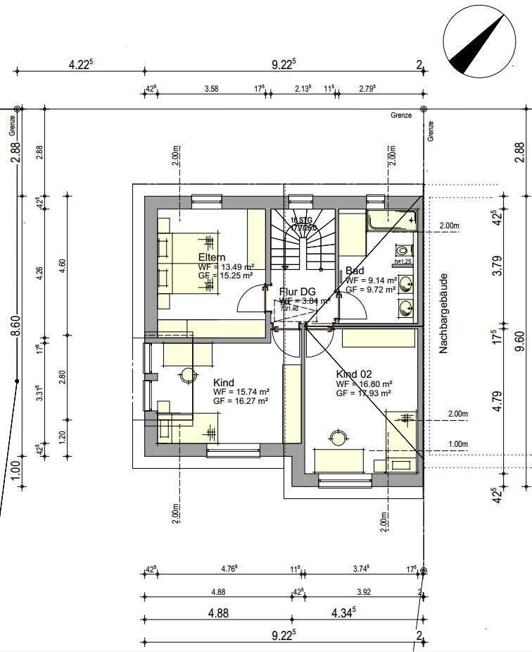 Dachgeschoss-Grundriss mit Eltern- und zwei Kinderzimmern, Bad, Flur und Treppe
