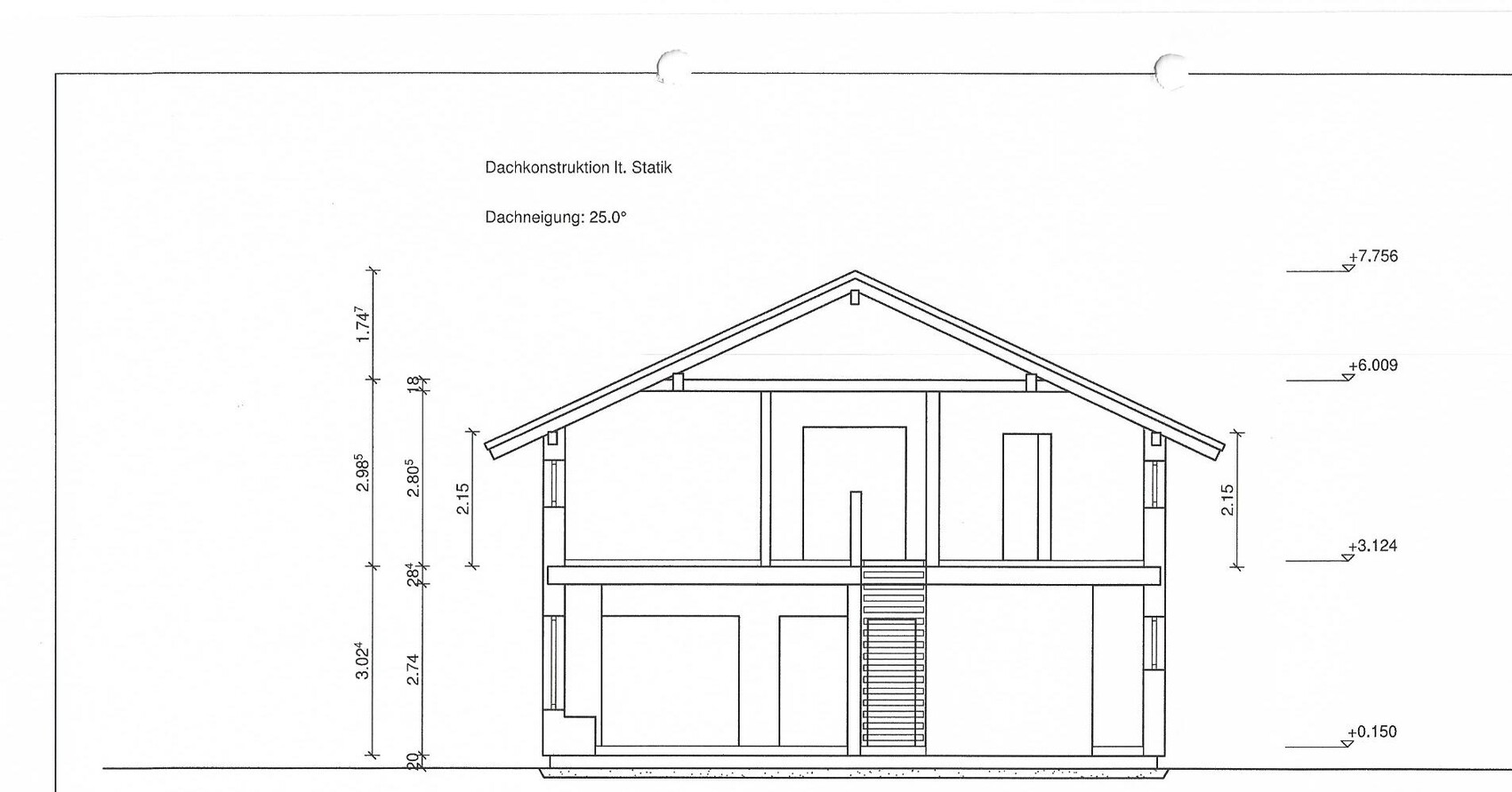 Architekturzeichnung eines Hauses mit Satteldach, Dachkonstruktion und Maßangaben.