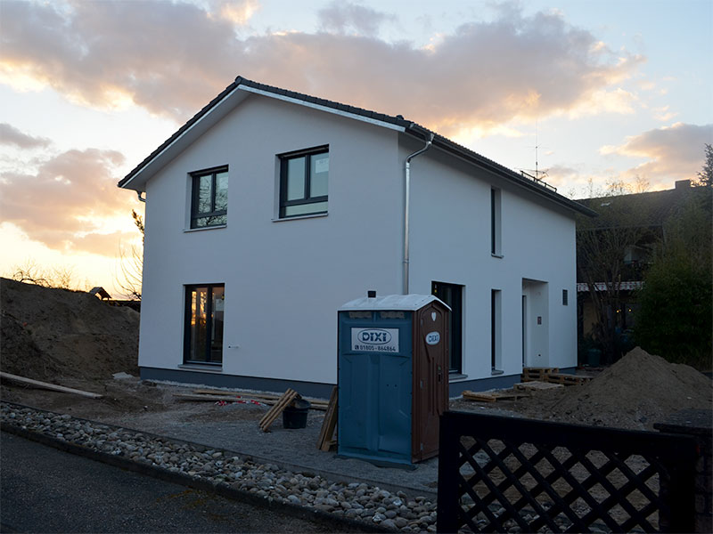 dachueberstand-beim-satteldach-als-fassadenschutz-233930-2.jpg