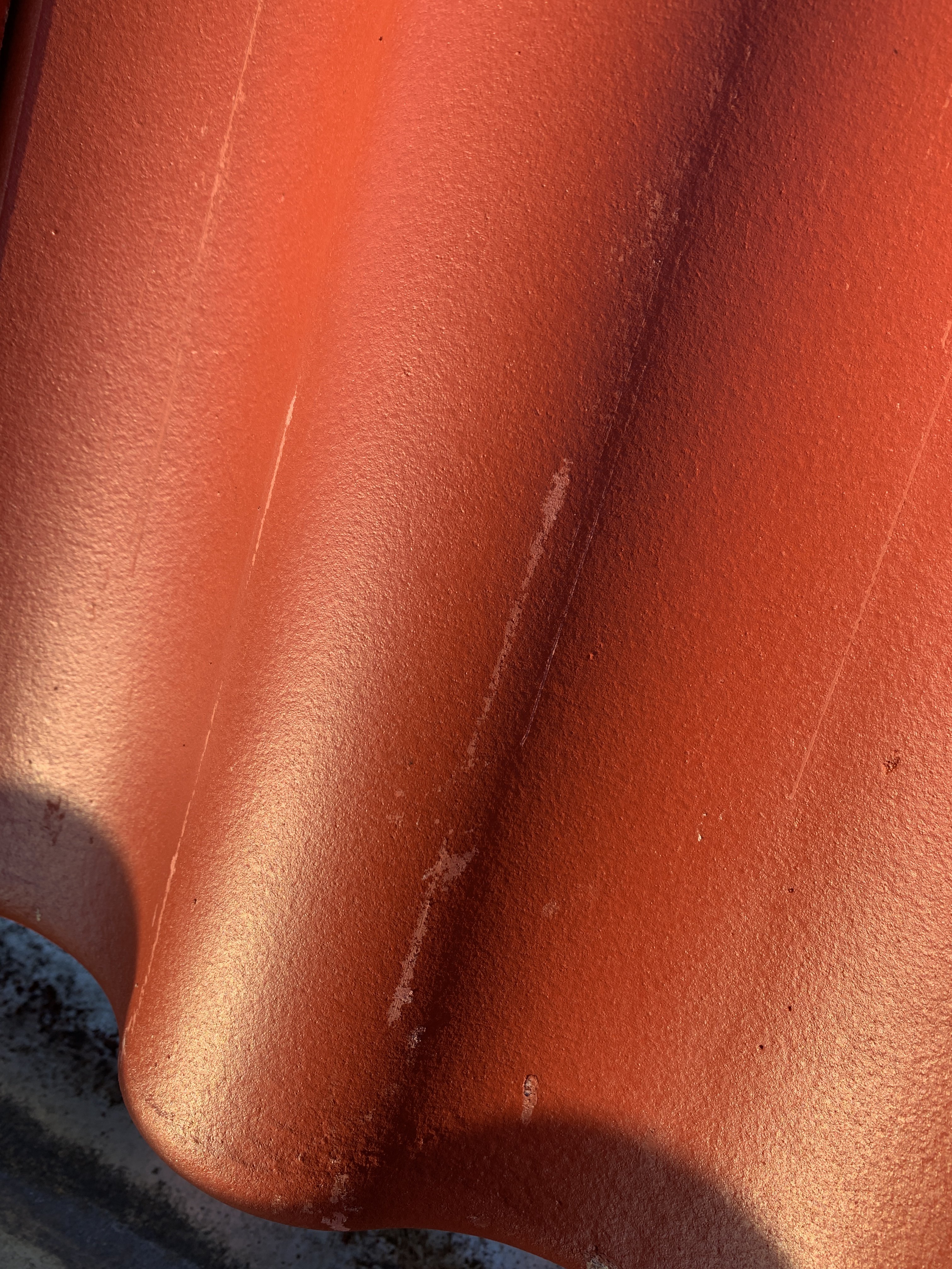 dachziegel-zerkratzt-366858-1.JPG