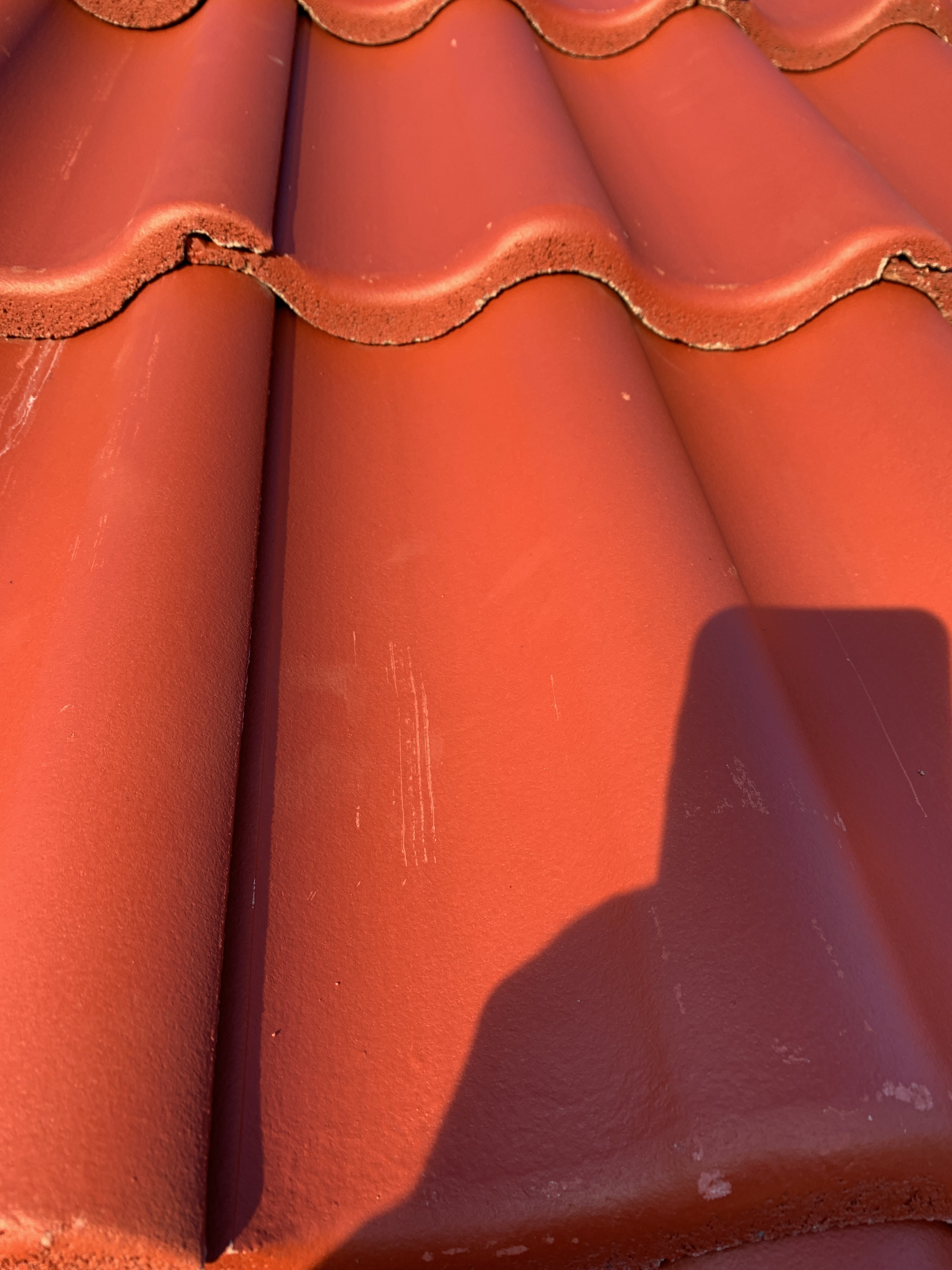 dachziegel-zerkratzt-366858-2.JPG