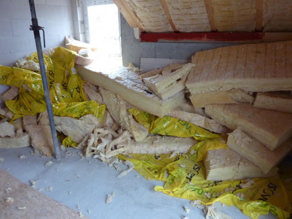 dämmung-dachgeschoss-mineralwolle-bauarbeiten.jpg