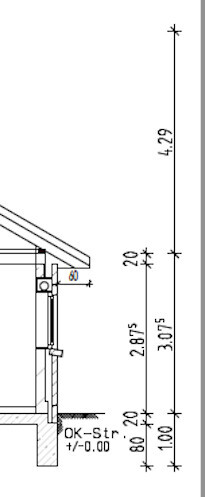 Detail eines Wand- und Dachabschnitts mit Maßlinien und Fensterrahmen in Bauzeichnung