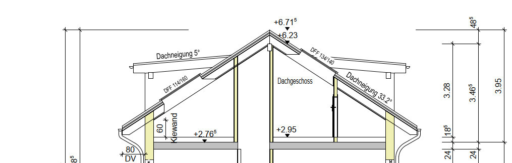 Schnittzeichnung eines Hauses mit Satteldach, Dachgeschoss und Dachneigung sowie Maßangaben.