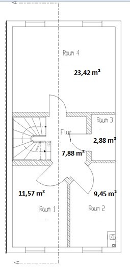Grundriss: Flur in der Mitte, Treppenhaus links, vier Räume (Raum 1-4) um den Flur herum.