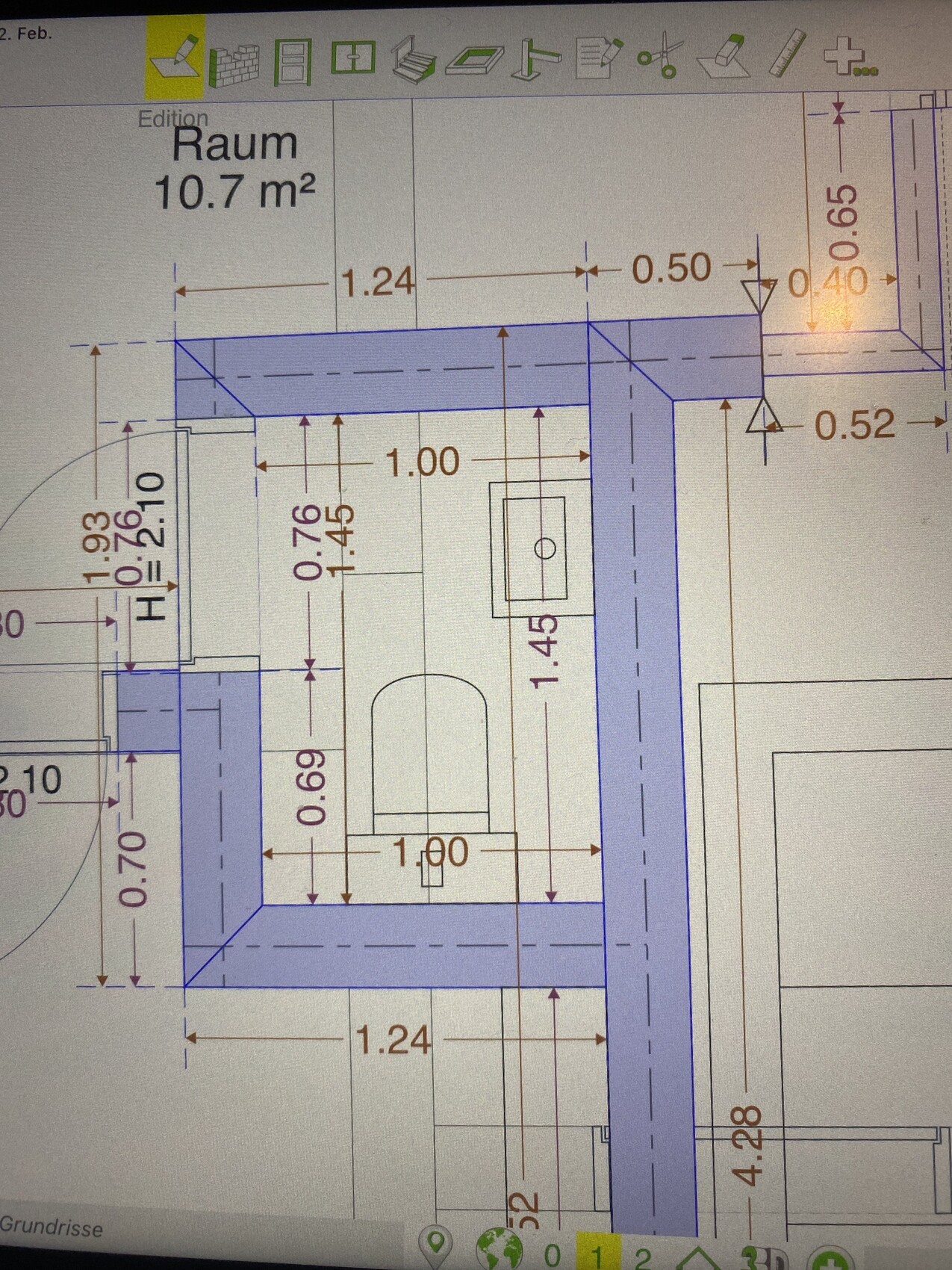 Grundrissplan: Raum 10,7 m² mit blauem Rahmen, Maßlinien und Türbogen im Innenbereich.