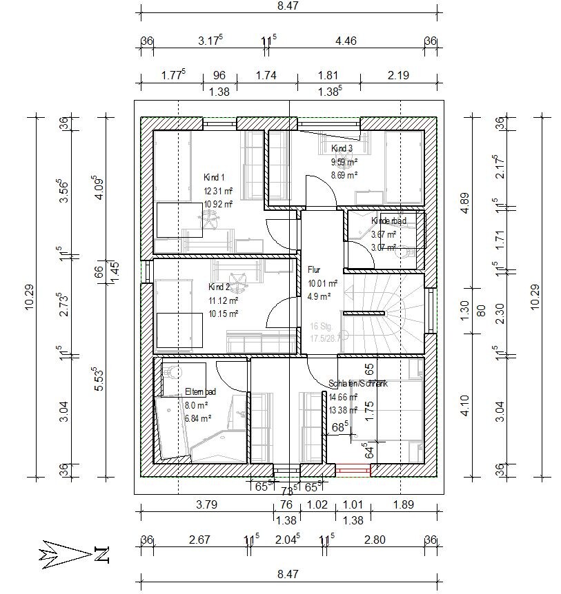 Grundriss eines Obergeschosses: Schlafzimmer, Elternbad, Kind 1–3, Flur und Treppenhaus.