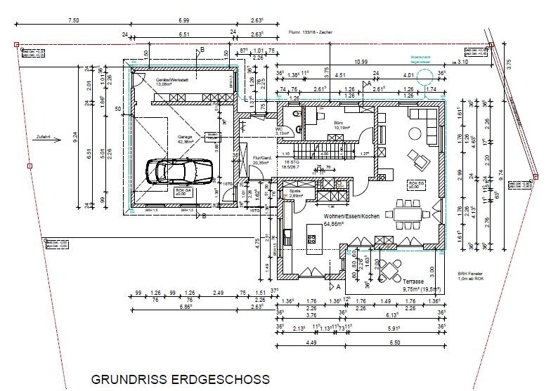 Grundriss Erdgeschoss: Garage, Wohnen/Essen/Kochen, Terrasse, mit Maßen.
