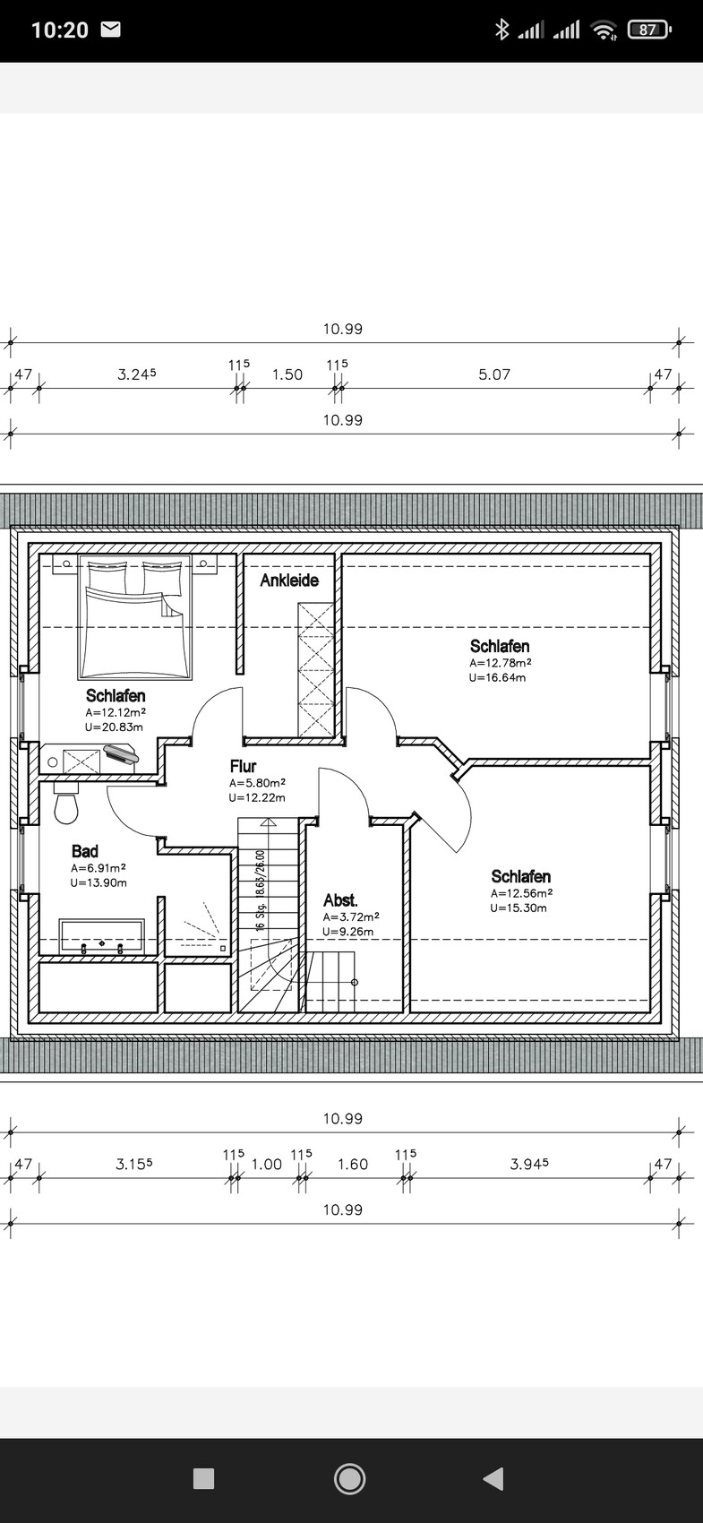 Grundriss eines Wohnhauses mit drei Schlafzimmer, Bad, Flur, Abstellraum, Ankleide und Treppenhaus.