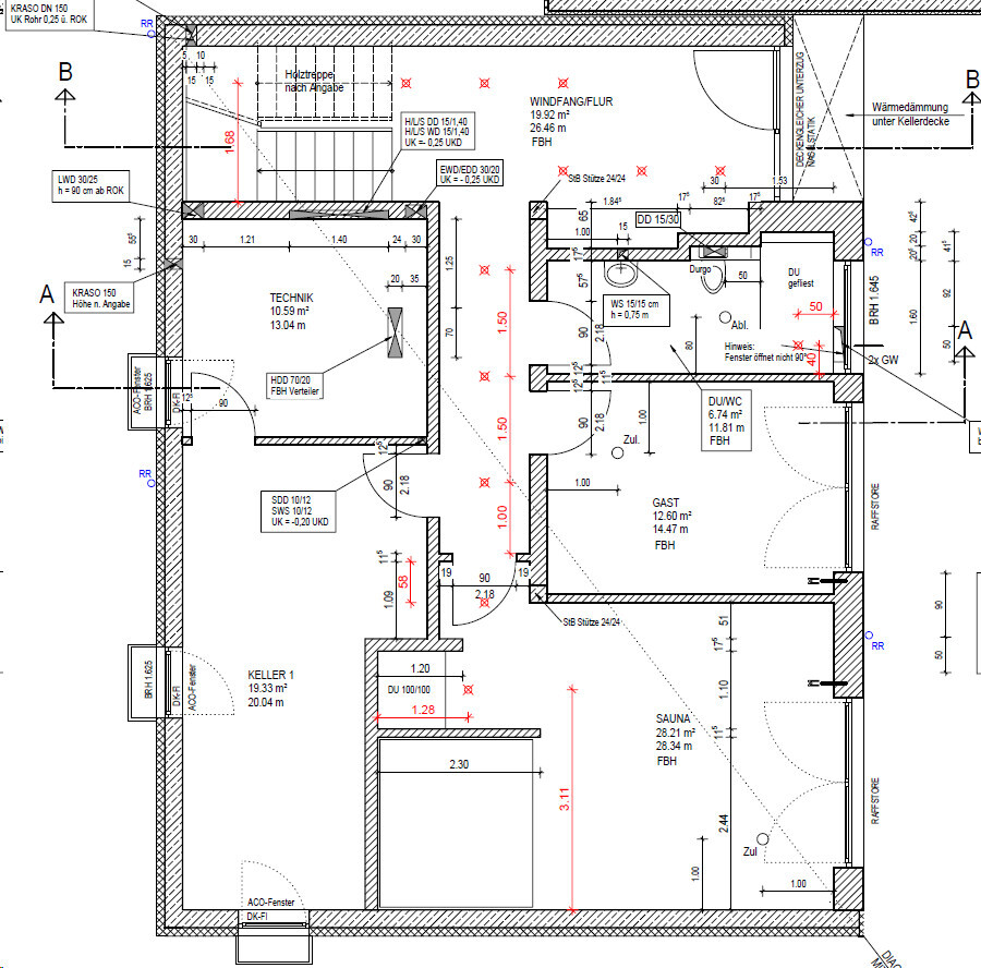Grundriss eines Hauses mit Keller, Technik, Gast, Sauna, Fluren und Türen.