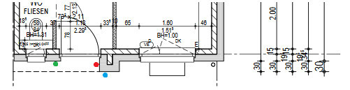 Grundriss eines Innenraums mit Wänden, Türen, Fenstern und Maßangaben.