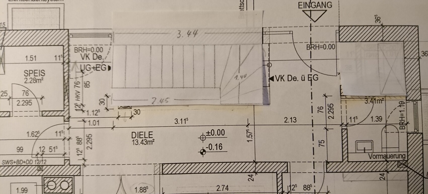 Architekturplan: Erdgeschoss mit Diele, Speis, Eingang und Maßangaben.