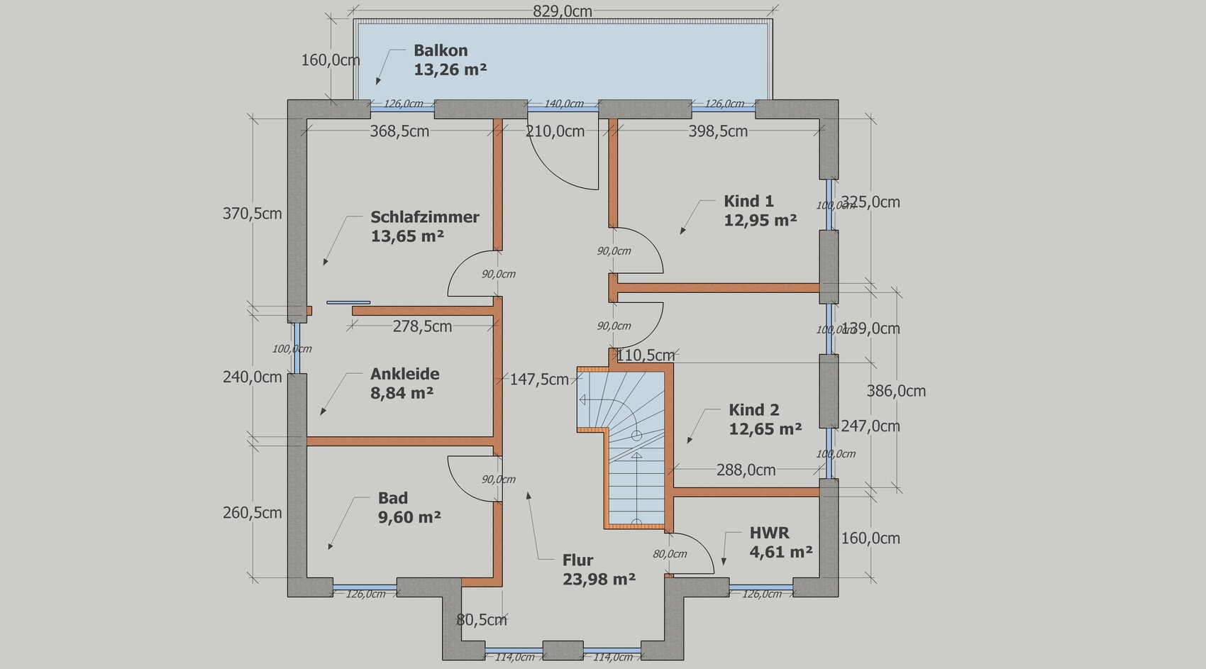 Grundriss eines Hauses mit Balkon, Schlafzimmer, Ankleide, Bad, Flur, HWR, Kind 1, Kind 2.