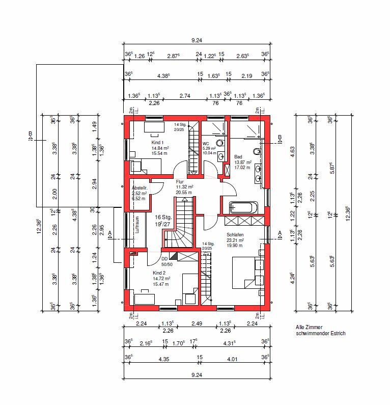 Grundriss eines Hauses mit rotem Umriss; Aufteilung mit Schlafzimmern, Bad, WC, Flur und Treppen.