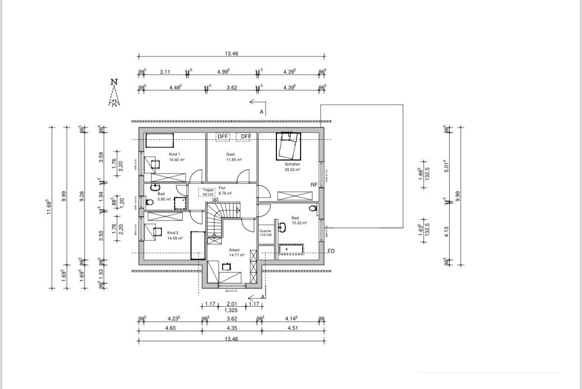 Grundriss eines Wohnhaus-Grundrisses mit Schlafzimmer, Kinderzimmern, Arbeitszimmer, Bad, Flur