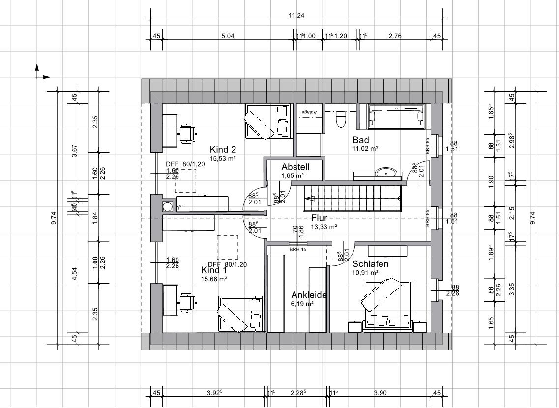 Grundriss des Obergeschosses: Schlafzimmer, Ankleide, Bad, Flur, 2 Kinderzimmer, Abstellraum.