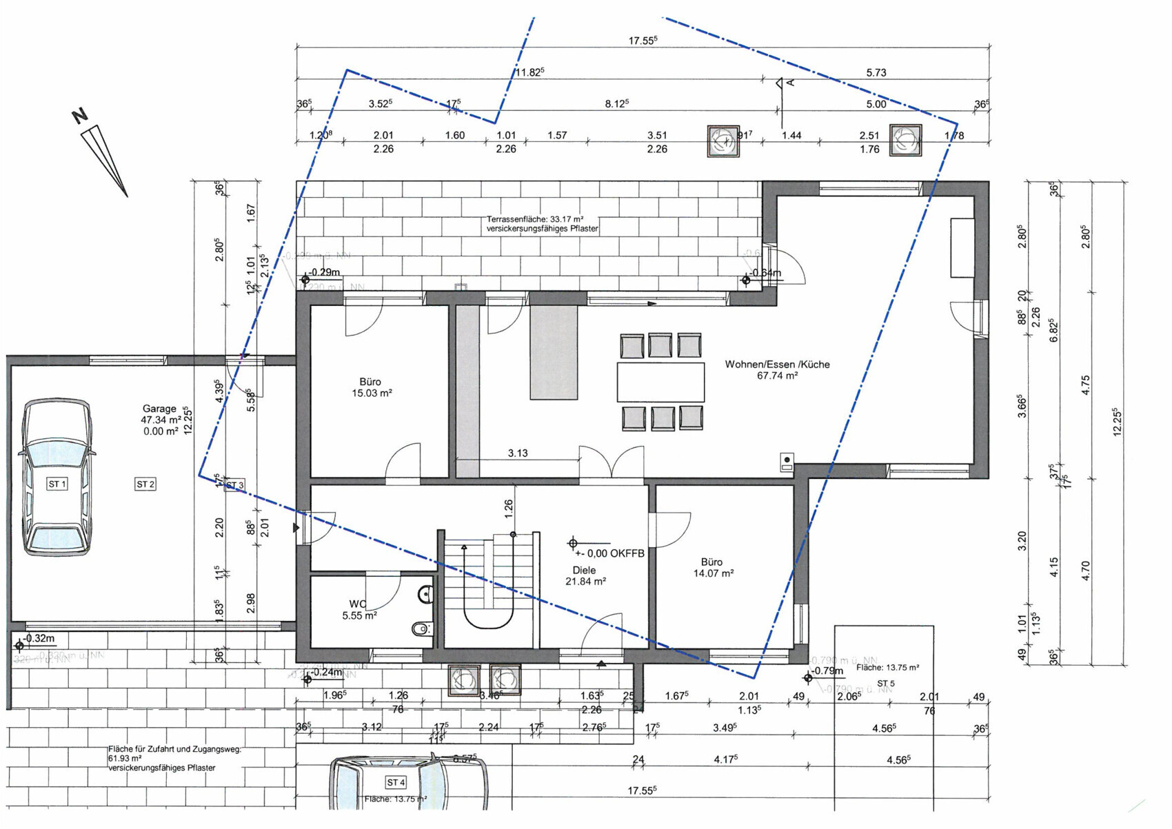 Grundriss eines Hauses: Wohnzimmer/Essen/Küche, Büro, Diele, WC und Garage; blaue Umrisslinie.
