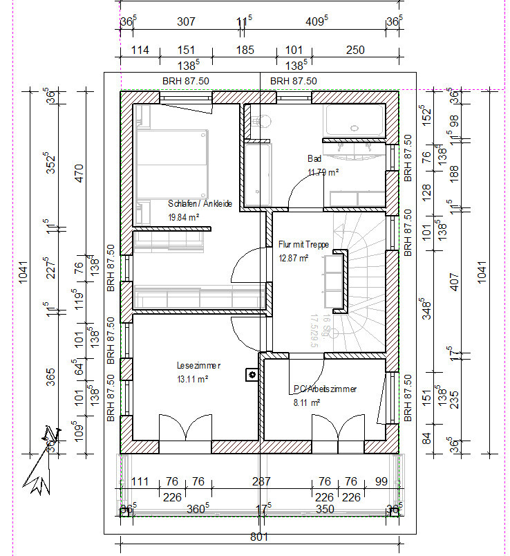 Grundriss eines Obergeschosses: Schlafen/Ankleide, Bad, Flur mit Treppe, Lesezimmer, PC-Arbeitszimmer.