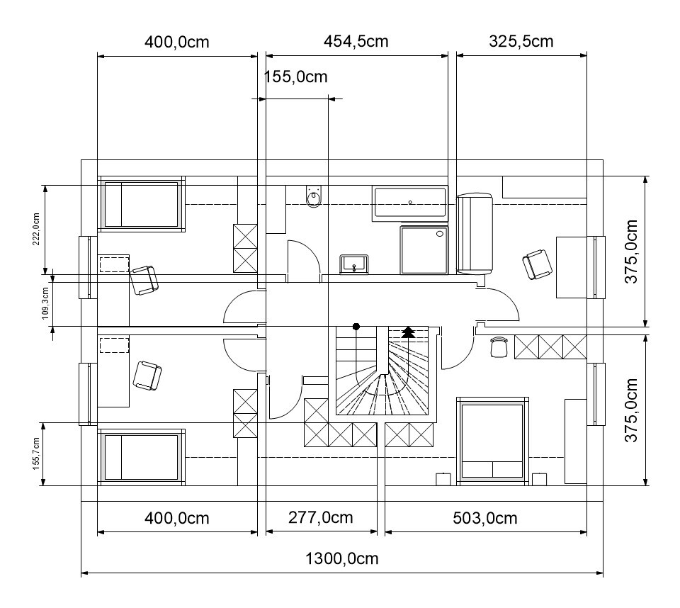 Grundriss eines Hauses mit Treppenhaus in Mitte, Zimmern und Maßlinien in cm.