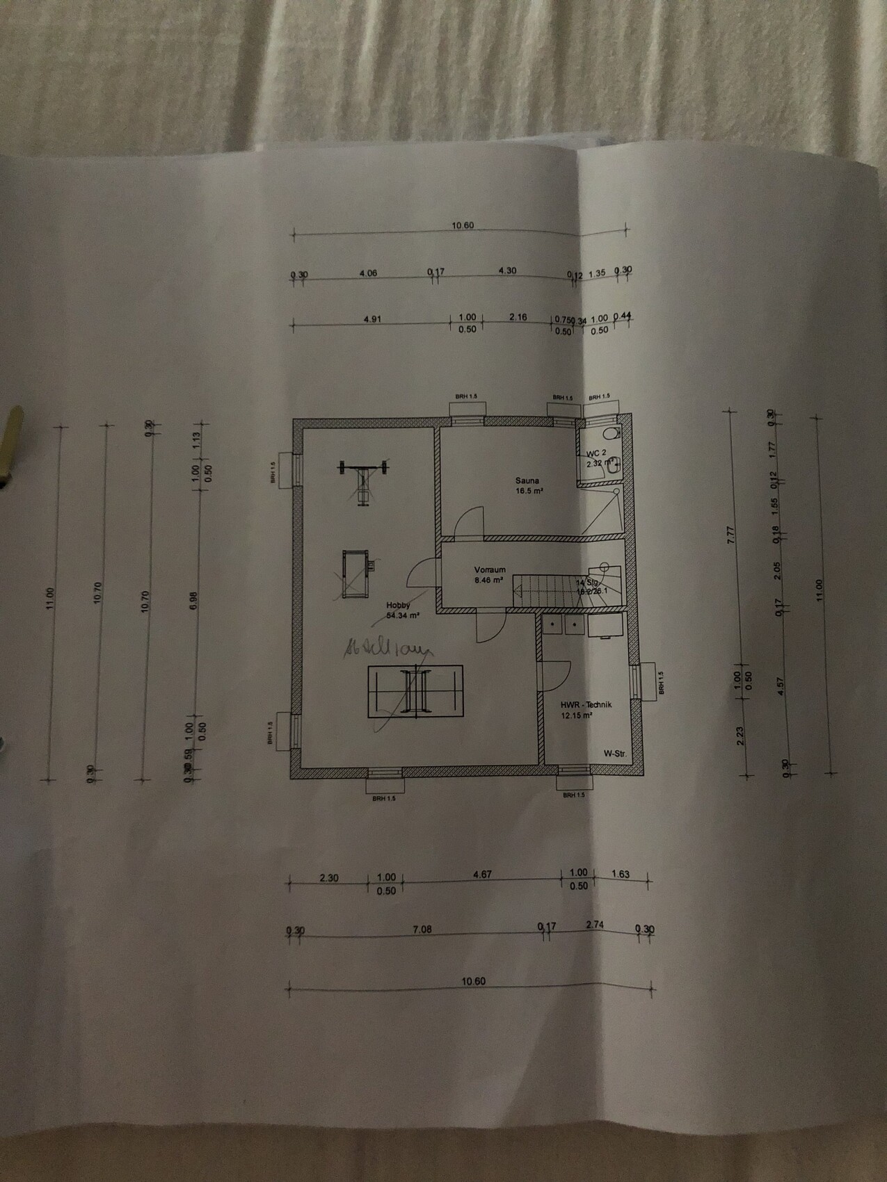 Grundriss eines Hauses mit Sauna, Vorraum, Hobbyraum, WC, Technikraum und Treppenhaus.