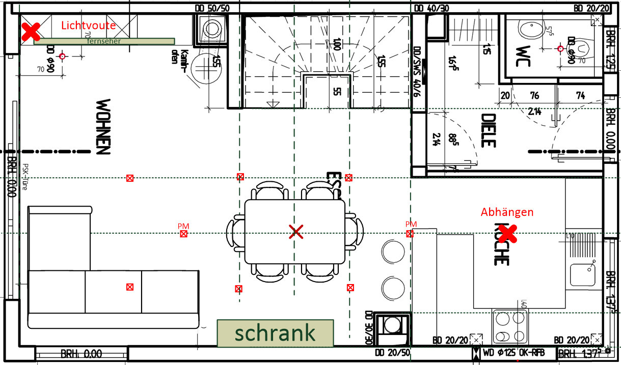 Offener Grundriss: Wohnbereich links, Esstisch in Mitte, Küche unten rechts, Schrank unten
