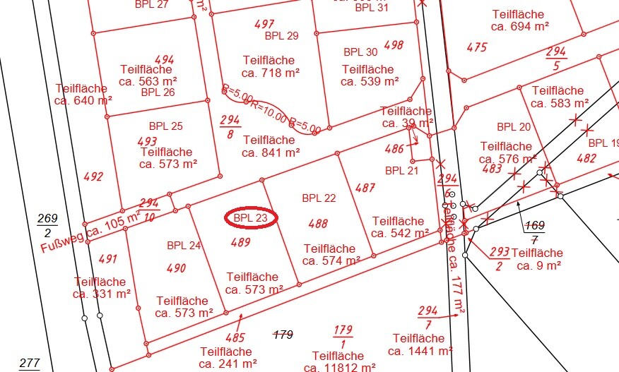 Katastrale Karte mit roten Parzellengrenzen; Parzelle BPL 23 hervorgehoben.