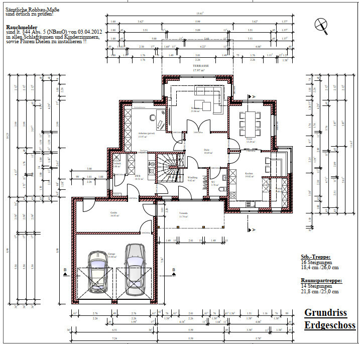 Grundriss Erdgeschoss eines Hauses mit Garage, Treppenhaus und Wohnräumen.