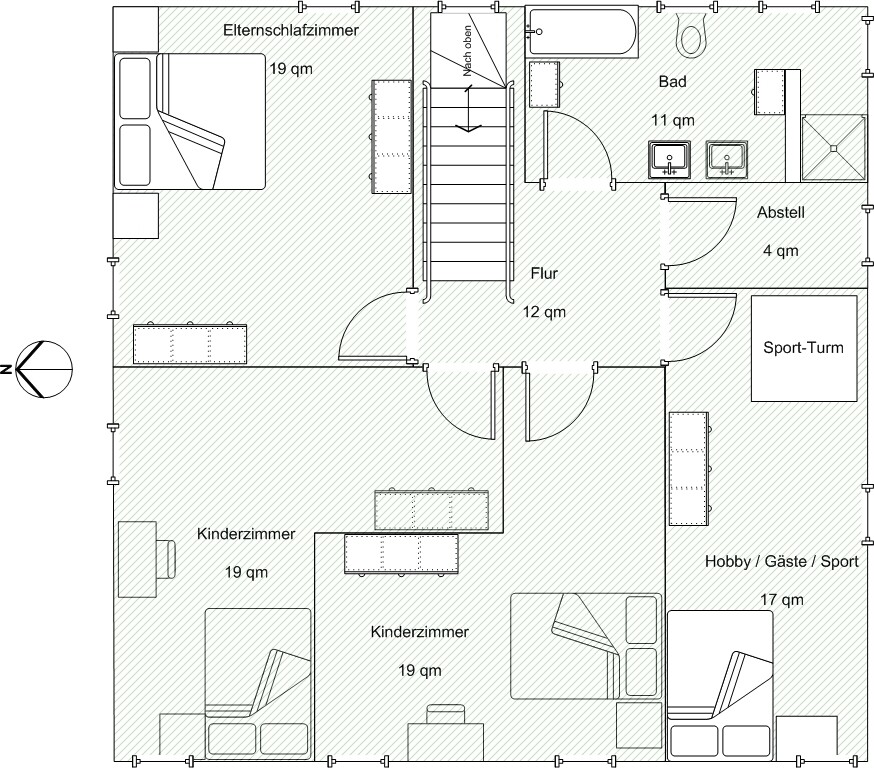 Grundriss eines Hauses mit Elternschlafzimmer, zwei Kinderzimmern, Bad, Flur, Abstellraum, Hobbyraum.