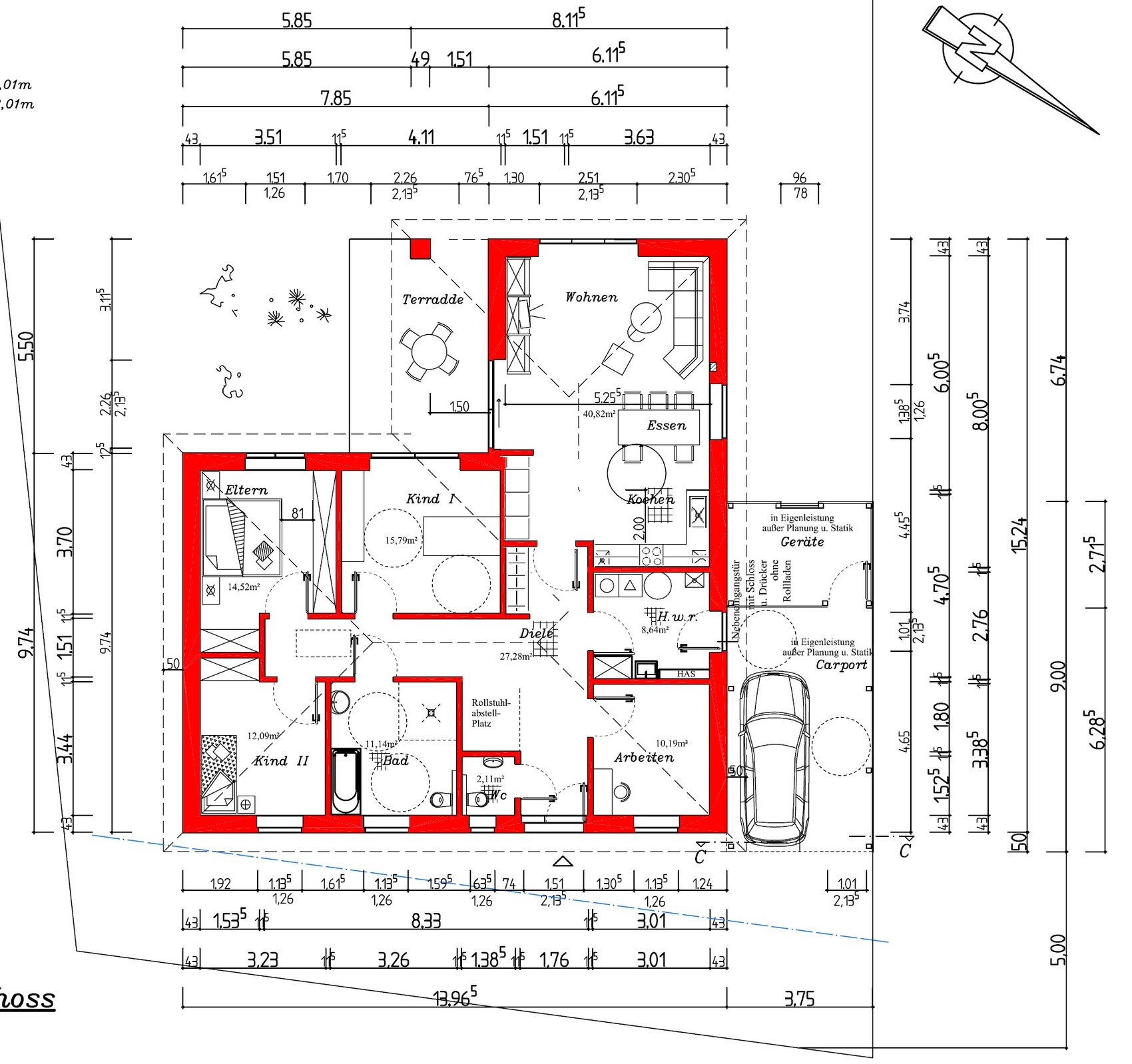 Detaillierter Grundriss eines Wohnhauses mit Terrasse, Garten und Carport, rote Außenwände hervorgehoben