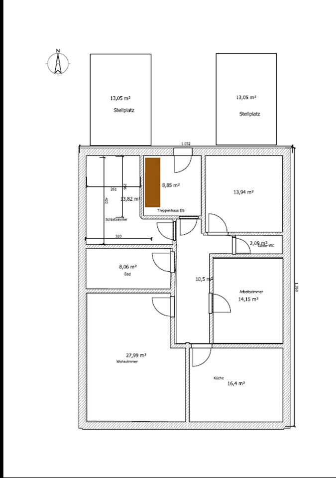 Detaillierter Grundriss eines Hauses mit mehreren Zimmern, Treppenhaus und Eingang