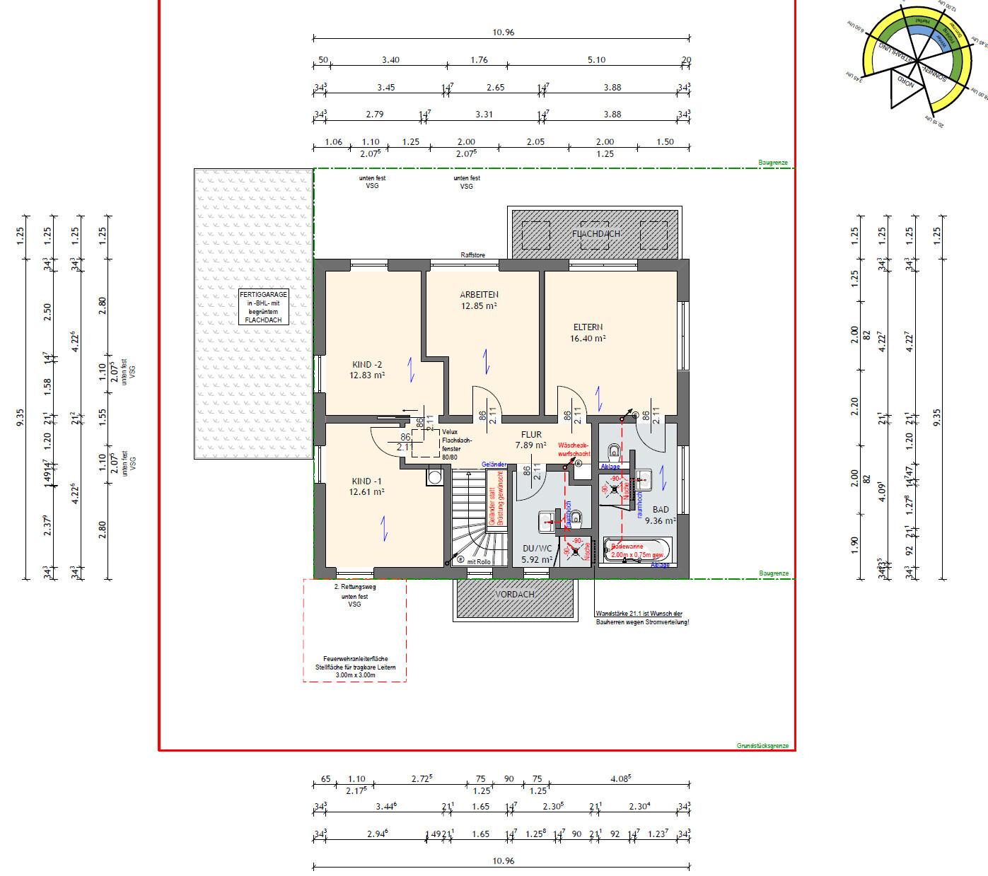 Grundriss eines Hauses mit Eltern-, Kinder- und Arbeitszimmer, Flur, Bad, Dusche/WC.