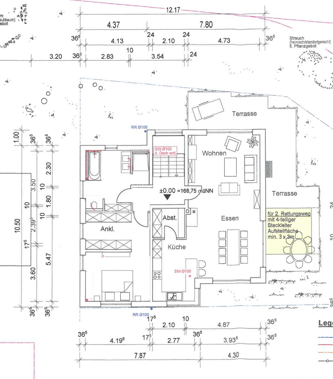 Grundriss eines Hauses mit Wohnzimmer, Essen, Küche, Ankleide, Abstellraum und Terrasse