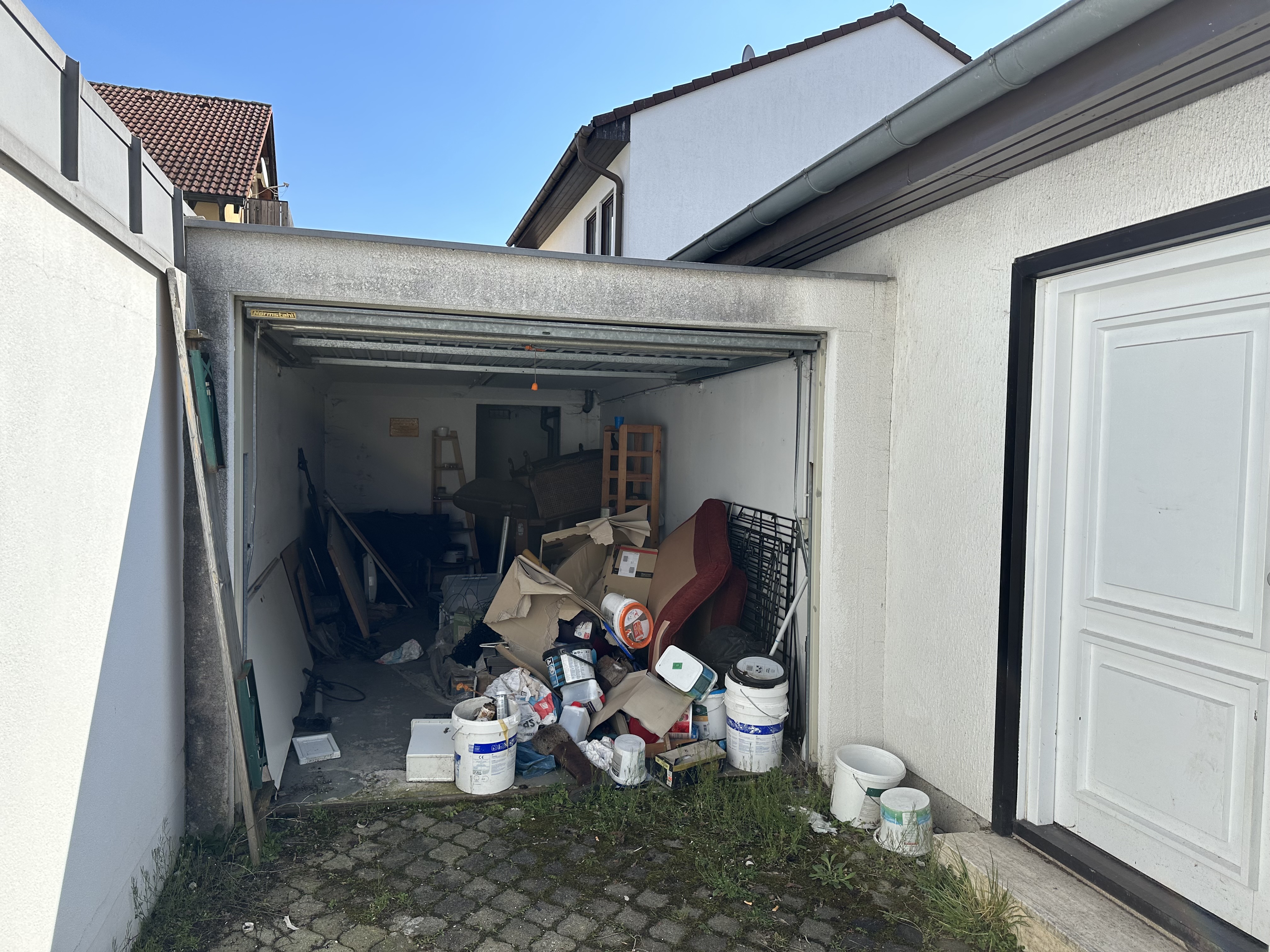 die-alte-garage-renovieren-oder-eine-neue-garage-bauen-626038-2.jpg