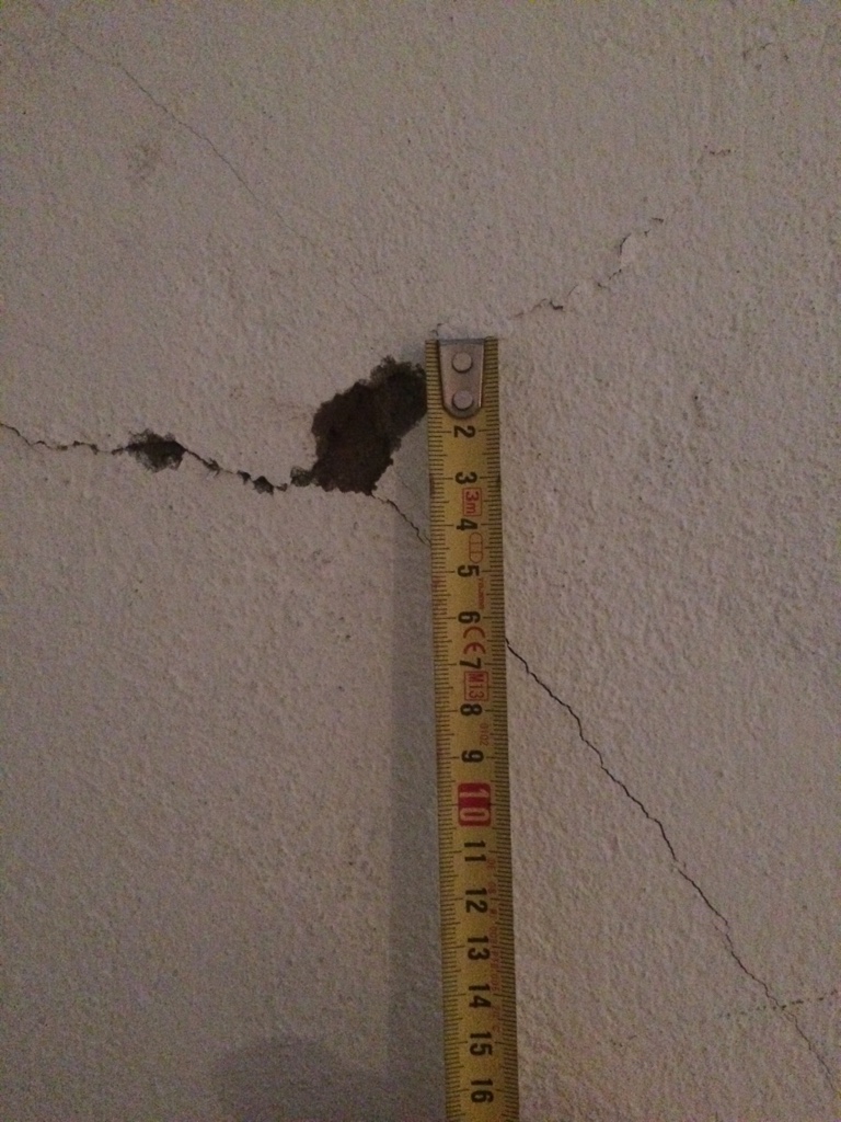 din-norm-fuer-arbeiten-mit-dem-ruettler-risse-nach-dem-ruettler-171128-5.jpg